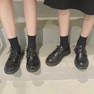💕รองเท้าผู้หญิง ฤดูใบไม้ร่วงใหม่ร้อยมูลนิธิขนาดเล็กรองเท้าสีดำขนาดเล็กรองเท้าหนังหญิงอังกฤษเป่ารองเท้าส้นแบนเดียว (1)