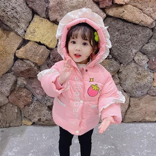 เสื้อแจ็กเก็ตกันหนาว ผ้าฝ้าย แบบหนา ลายสตรอเบอร์รี่น่ารัก สีพื้น สไตล์เกาหลี สําหรับเด็กผู้หญิง