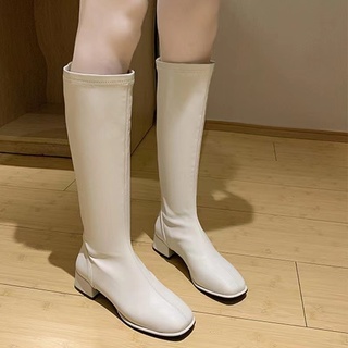 มีสินค้า👢 รองเท้าบูทสีขาวรองเท้าบูทยาวส้นเตี้ยรองเท้าบูทแฟชั่นรองเท้าบูท (1)
