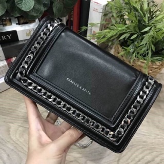 Outlet CHARLES &KEITH CHAIN DETAIL CLUTCH BAG 2018