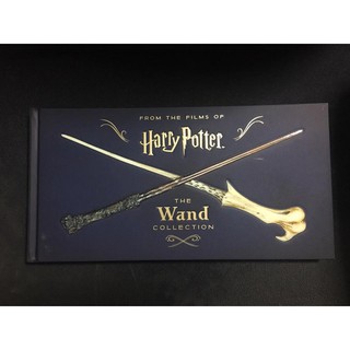 Harry Potter: The Wand Collection หนังสือเกี่ยวกับไม้กายสิทธิ์ในเรื่องแฮร์รี่ พอตเตอร์ *มีตำหนิจากการขนส่ง*