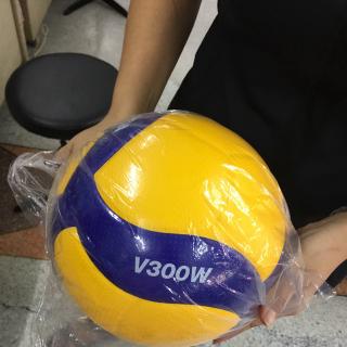 Mikasa V300W Volleyball ลูกวอลเลย์บอลฝึกตบ MIKASA
